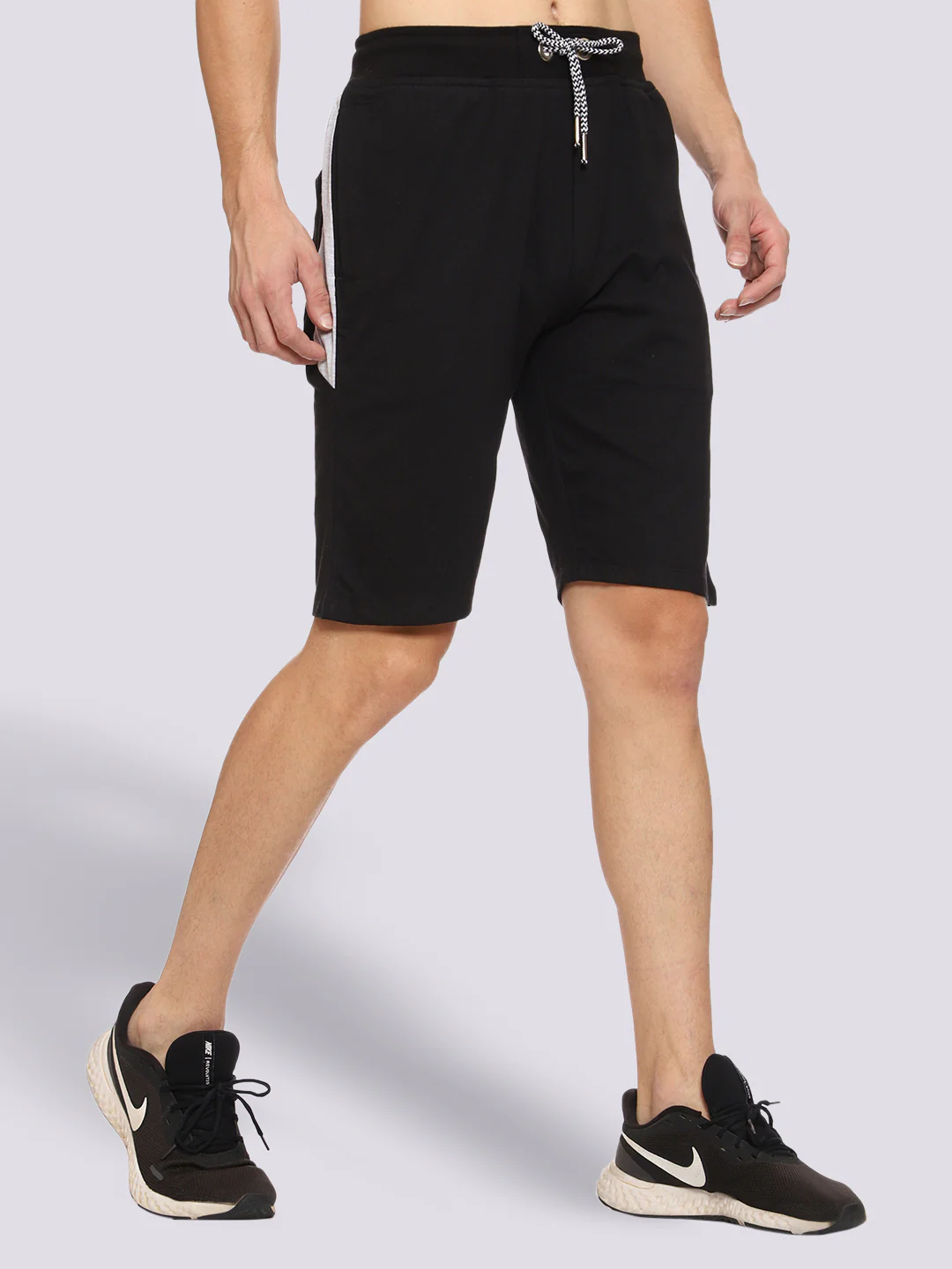 Black Color-Blocked Shorts For Men - Image 3